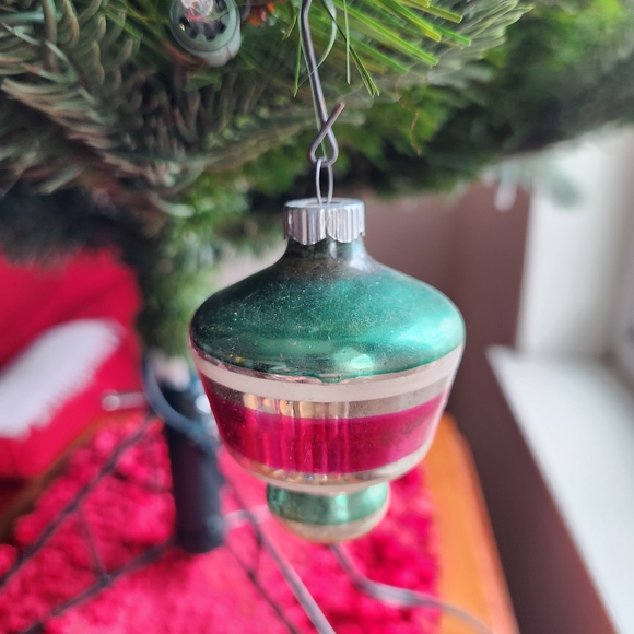 Vintage Glass Christmas Ornaments Set - Picture 8 of 9